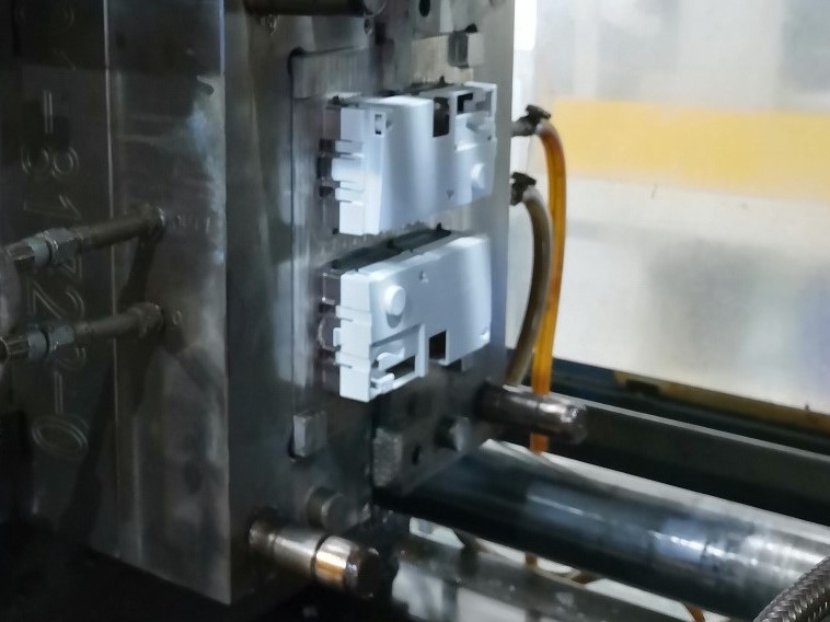 injection mould tool